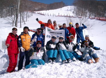 �ڈ�̊��̉��A��R�̕��X���W�܂��Ă���܂�